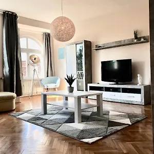 Apartament Gyoengye